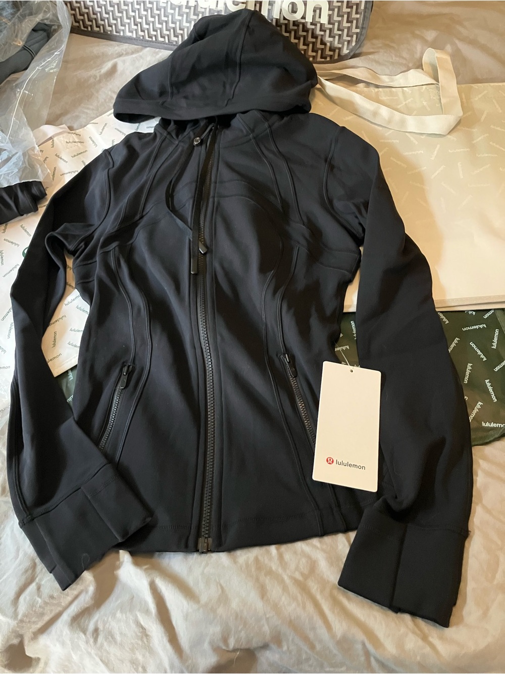 NWT Lululemon Hooded Define Jacket *Nulu, Sz 6, BLACK